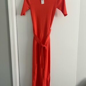 Elegant Red Ribbed Dress